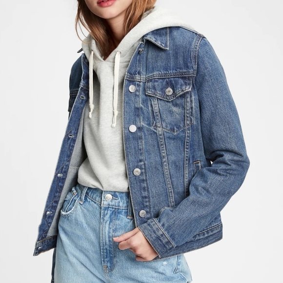 GAP Jackets & Blazers - GAP never worn denim jacket